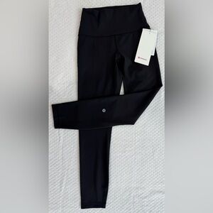Wunder Train HR Tight
25" *Contour Fit Lululemon